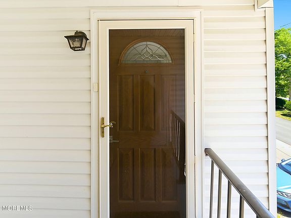 4th image of 5 Pennsylvania Drive 454 #D
