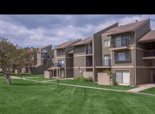 6323 W 75th St, Overland Park, KS 66204