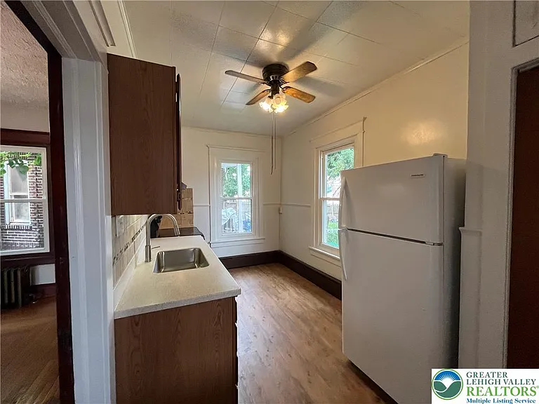543 W Emaus Ave — Photo 7