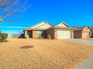 1005 Bear Mountain Dr, Norman, OK 73069