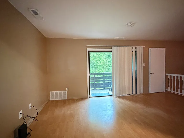 1549 Creekside Rd #B3-3 — Photo 6