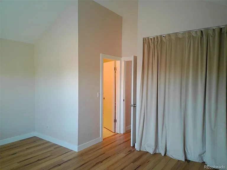 6815 Ravencrest Dr — Photo 18