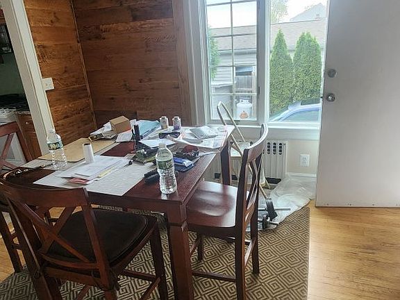 4th image of 156 Benedict Ave #1