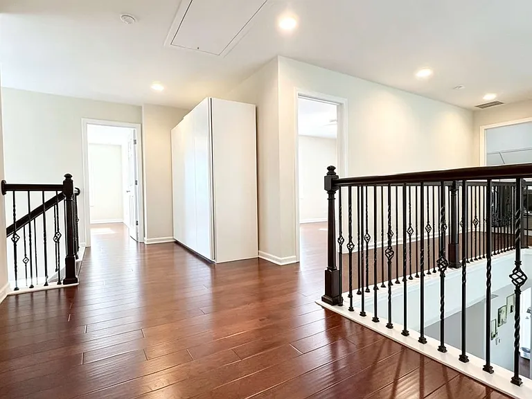 2440 Northmont Pkwy — Photo 21