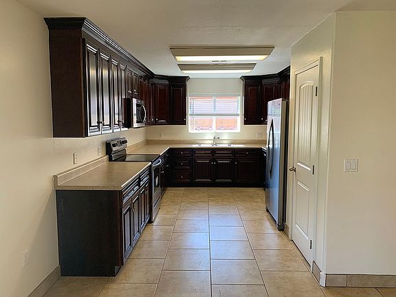 4th image of 3821 W Lane Ave