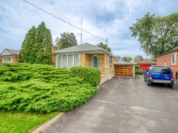 13 Graylee Ave, Toronto, ON M1J 1M5