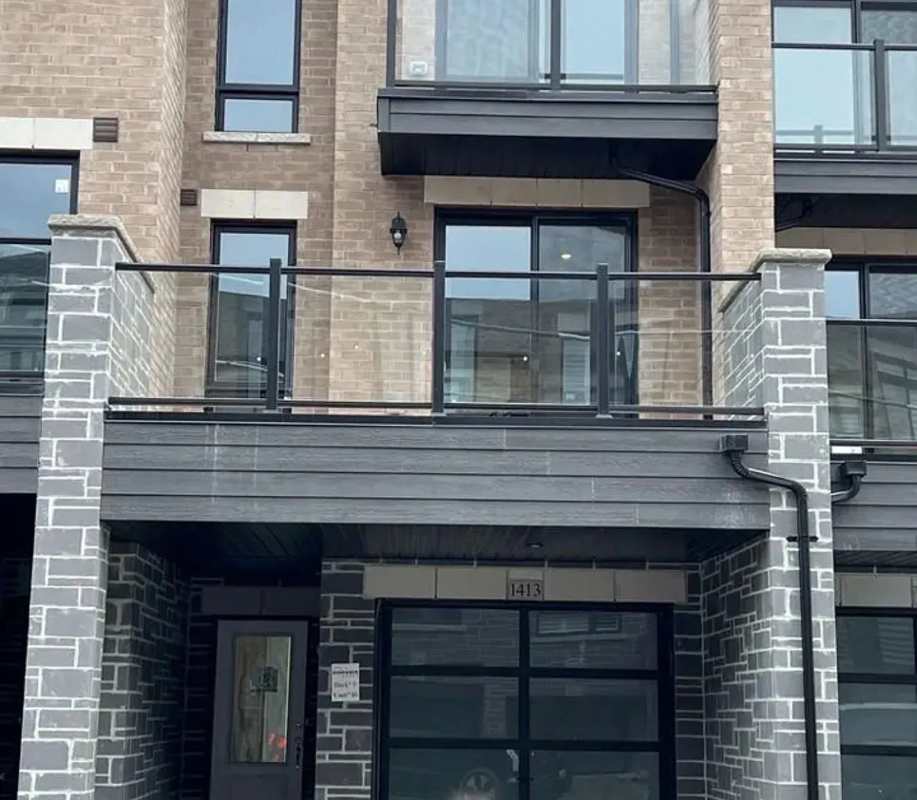 4 bed, $2,750 — Photo 1