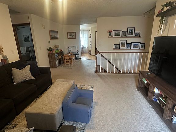 2nd image of 409 Greenway Ln
