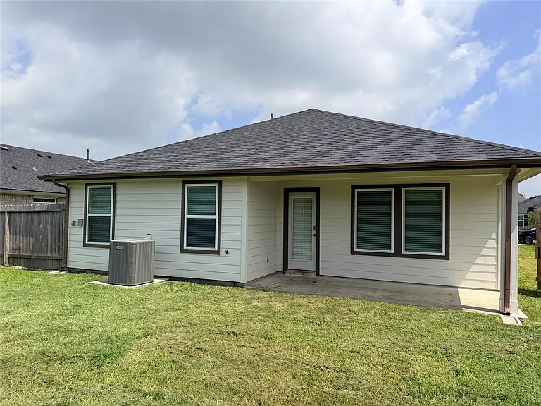 9834 Palm Royal Dr — Photo 19
