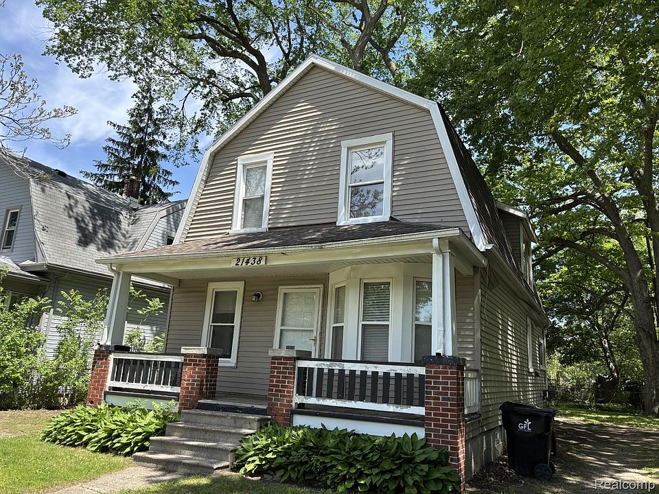 1st image of 21438 Hamilton Ave