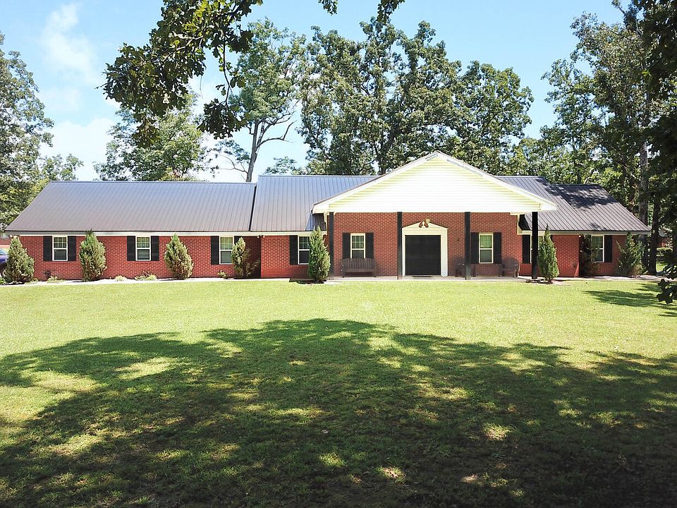 1st image of 300 Tuscumbia Rd