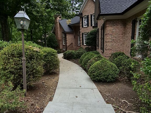 2nd image of 4413 Turnberry Cir