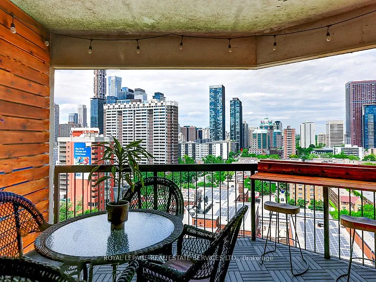 77 Maitland Pl #Penthouse 23 — Photo 24