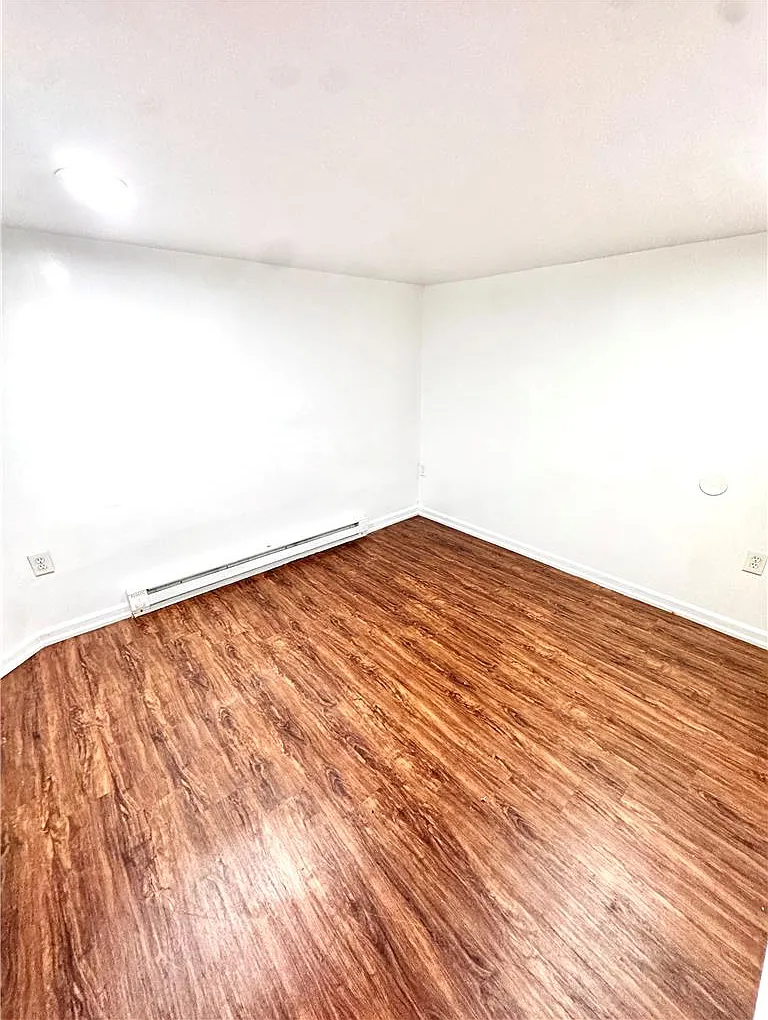 2 bed, 1.0 bath, 800 sqft, $1,375 — Photo 4