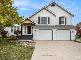 510 Caprice Dr, Middlebury, IN 46540