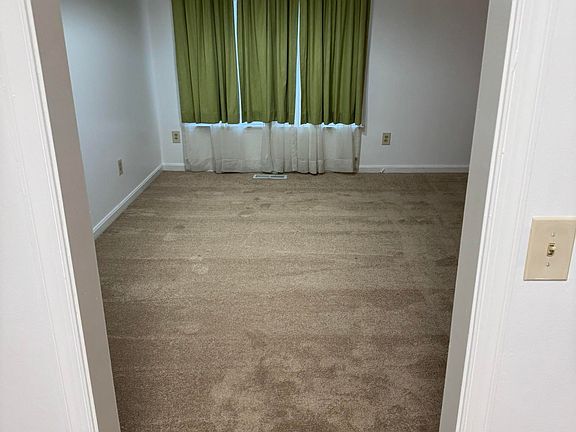 3rd image of 1154 Jeffrey Dr