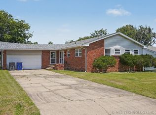 5929 E 26th St, Tulsa, OK 74114