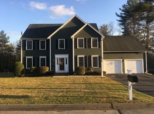19 Cherokee Ln, Walpole, MA 02081
