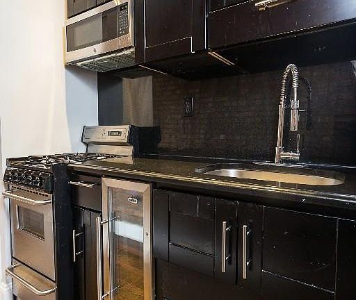 3rd image of 9 W 103rd St Fl 4