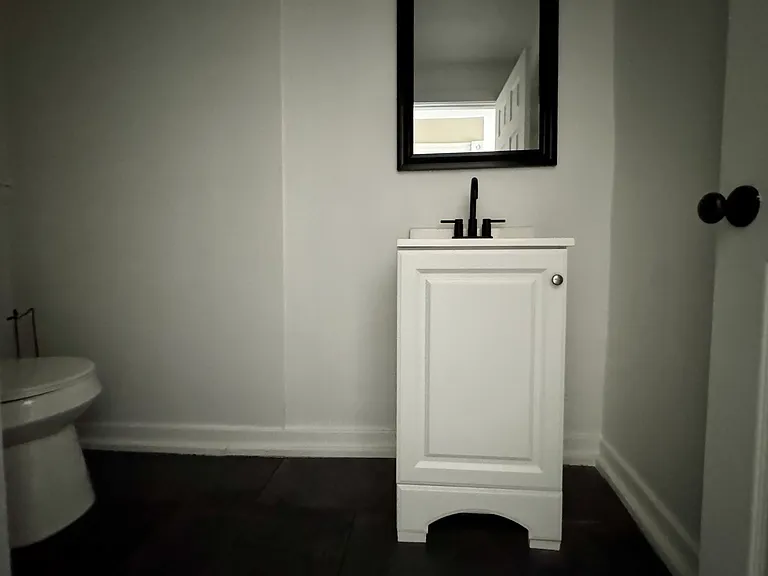 111 Sweet St NE #2 — Photo 5