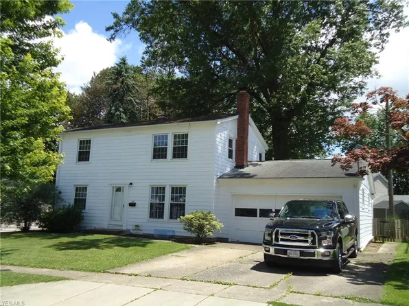 860 Markham Ave, Cuyahoga Falls, OH 44221