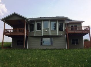 N140 Eckert Ln, Genoa, WI 54632