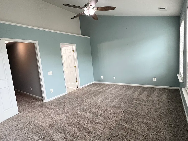 22464 Maison Carree Sq — Photo 11