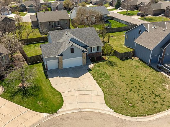 2nd image of 605 W Point Cir
