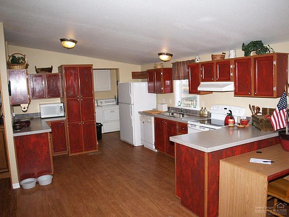 5th image of 3682 NW Quince Ave
