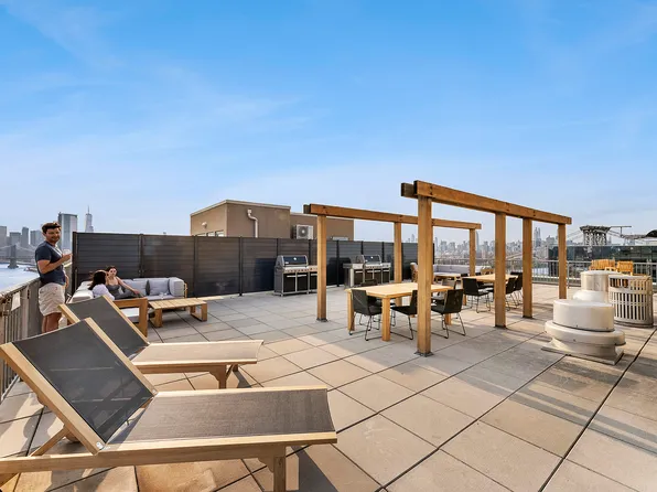 440 Kent Avenue image 11 of 13