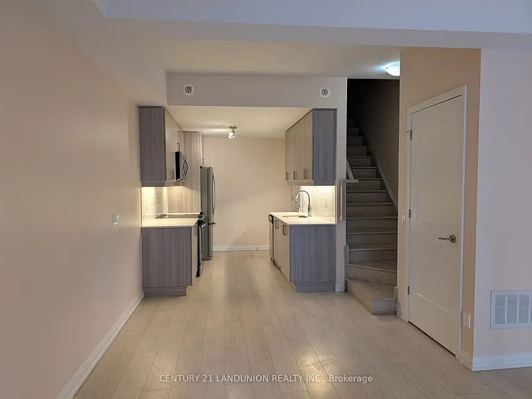 1050 Portage Pkwy #38 — Photo 18