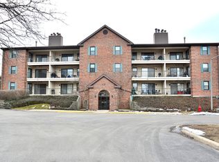 641 Hapsfield Ln APT 207, Buffalo Grove, IL 60089
