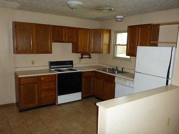 Kitchen - right side