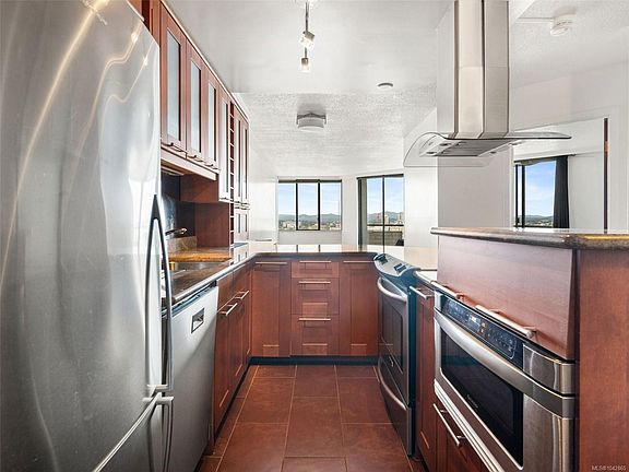 5th image of 620 Toronto St #1505