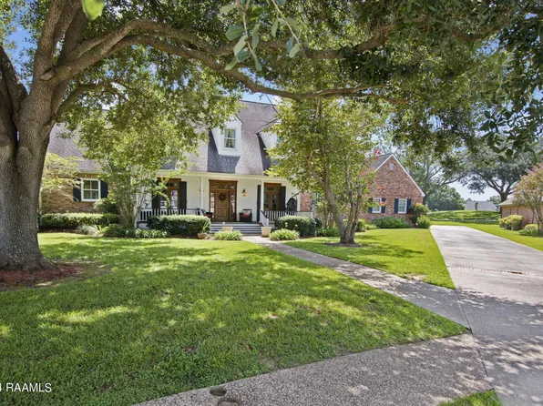 103 Oakmont Cir, Broussard, LA 70518