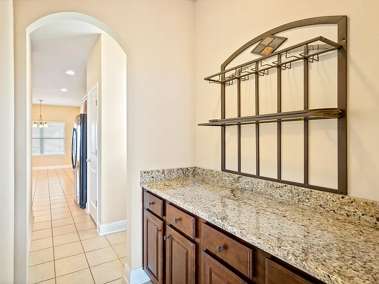 23946 Devonfield Ln — Photo 17