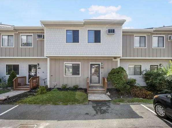 6504 Chelsea Cove N, Hopewell Junction, NY 12533