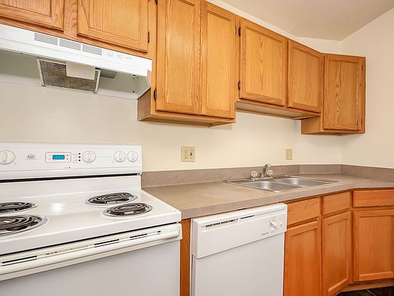 5th image of 1335 S University Ave APT C