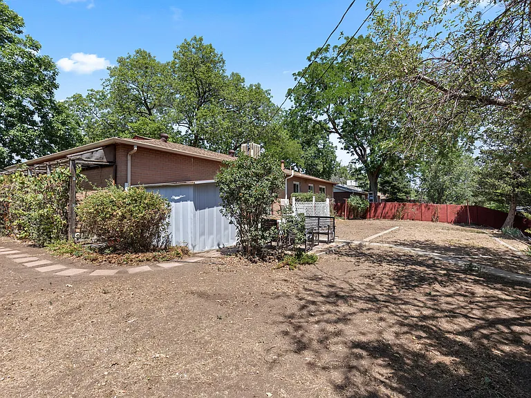 598 S Swadley St — Photo 49