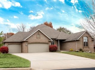 1145 W Oakville Rd, Springfield, MO 65810