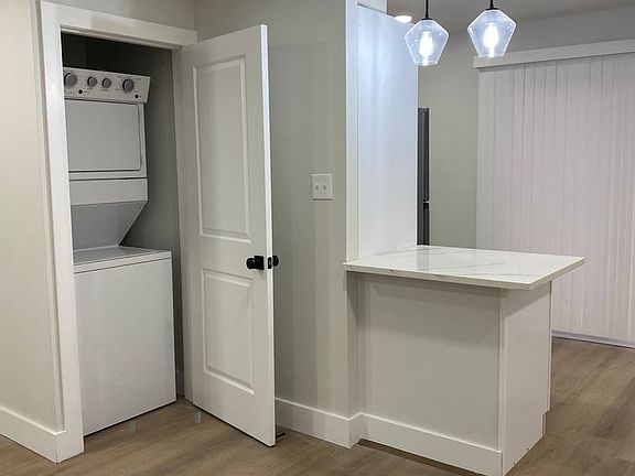 5th image of 164 Park Ave #402