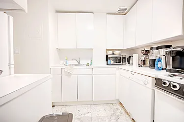 Rented by Urbane Brokerage