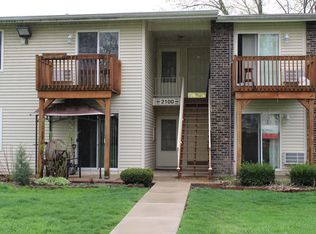 2100 Light Rd APT 201, Oswego, IL 60543