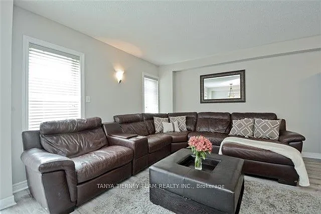 64 Melody Dr — Photo 6