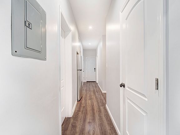 3rd image of 209 N 4th St #1