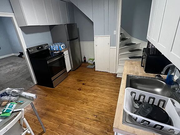 4th image of 116 E Main St