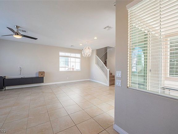 4th image of 3049 Savella Ave