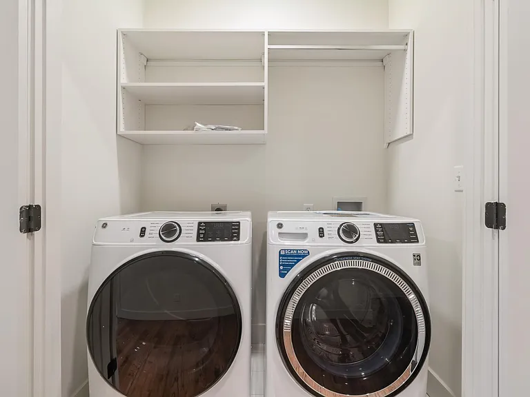 826 N Broadway St #301 — Photo 12