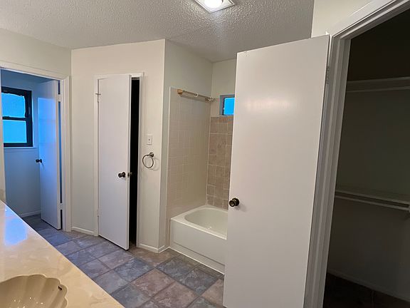 5th image of 7147 Comanche Ridge Dr