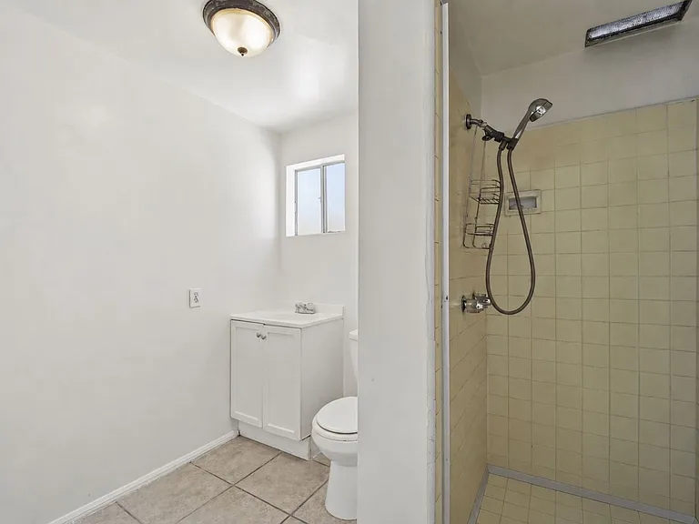 4914 Maine Ave — Photo 11
